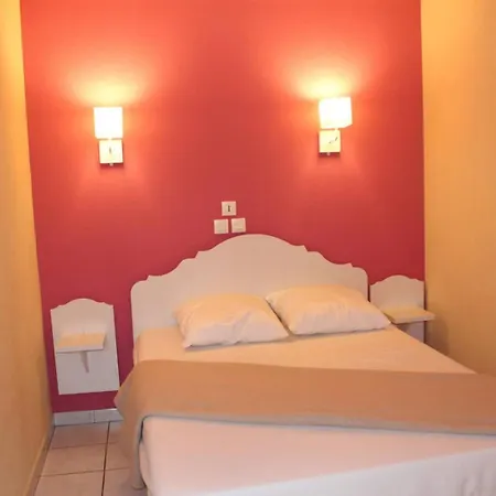 Apartment Beau T3 Avec Piscine Collective Proche Port,plage Et Commerces-4jdn822