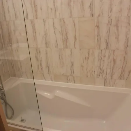 Beau T3 Avec Piscine Collective Proche Port,plage Et Commerces-4jdn822 Apartment *