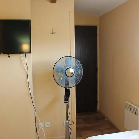 Apartment Beau T3 Avec Piscine Collective Proche Port,plage Et Commerces-4jdn822 Saint-Cyprien (Pyrenees-Orientales)